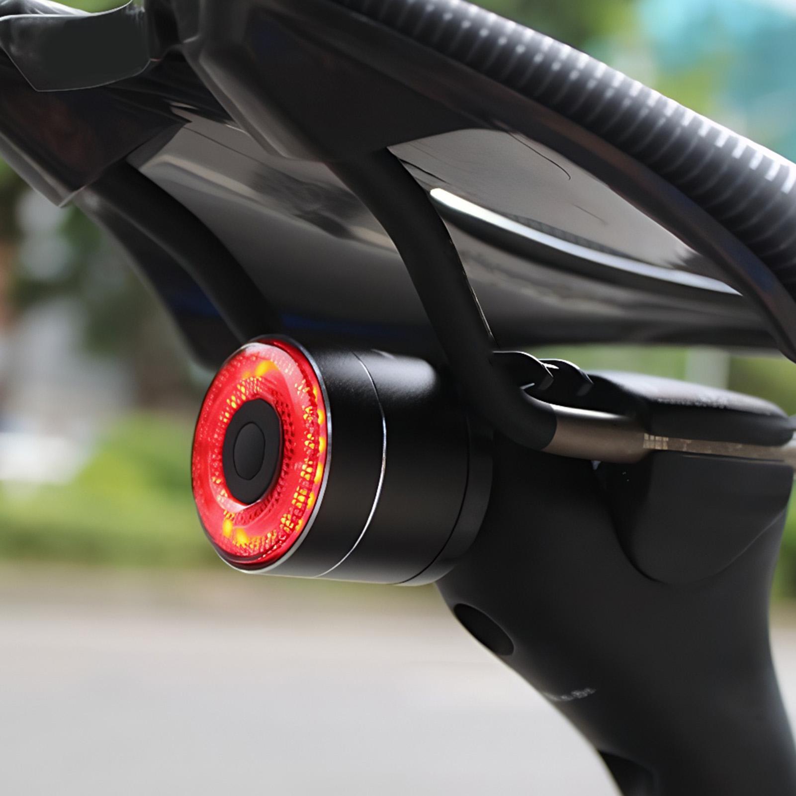 自転車ブレーキライト スマートバイクテールセンシングライト  - Cycling To Commute のレビューと価格